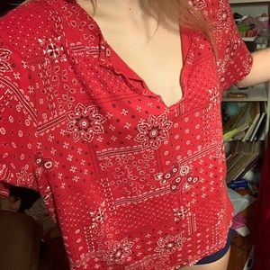 IB Diffusion Bandana print shirt, good material. Could be worn by anyone!